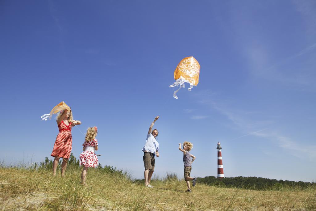 Sier Aan Zee Hostel Hollum  Bagian luar foto