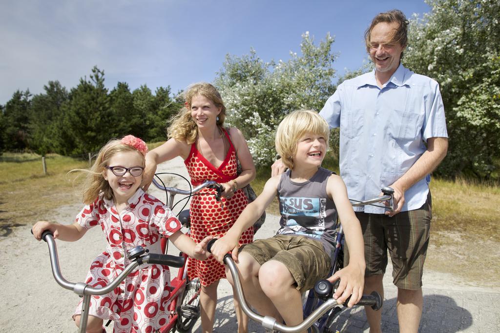 Sier Aan Zee Hostel Hollum  Bagian luar foto