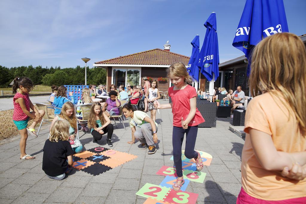 Sier Aan Zee Hostel Hollum  Bagian luar foto