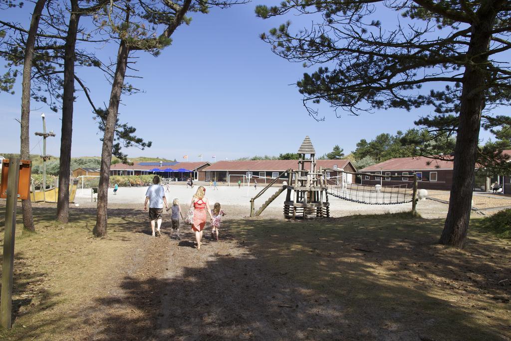 Sier Aan Zee Hostel Hollum  Bagian luar foto