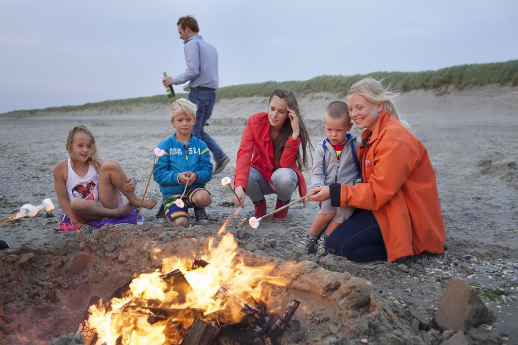 Sier Aan Zee Hostel Hollum  Bagian luar foto