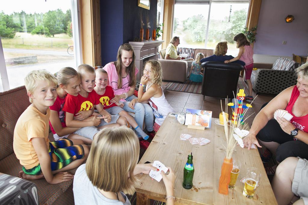 Sier Aan Zee Hostel Hollum  Bagian luar foto