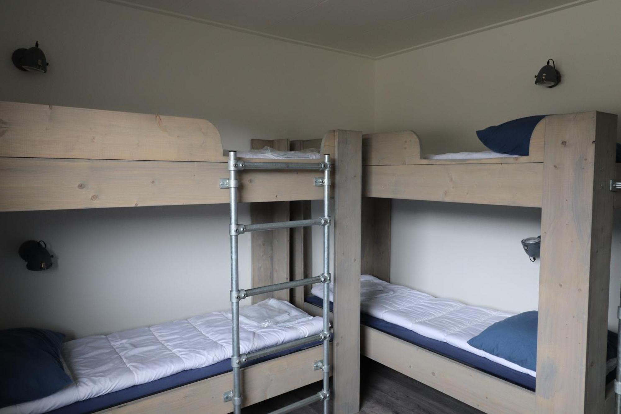 Sier Aan Zee Hostel Hollum  Bagian luar foto